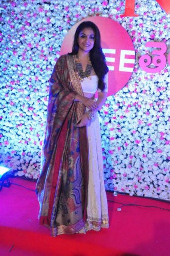 Actress-Keerthi-Suresh-Stills-from-zee-cine-awards-telugu-2018-red-carpet-9