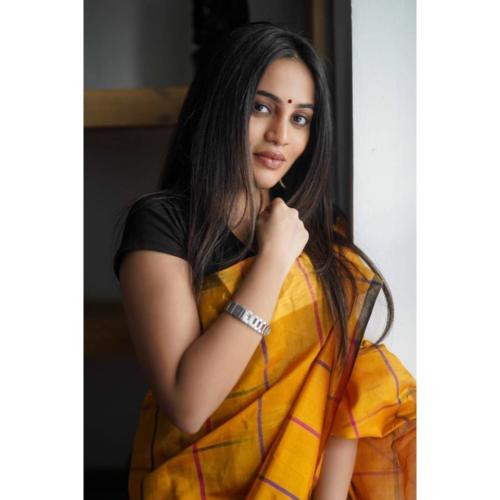 Actress Bhavani Sre Photo Gallery