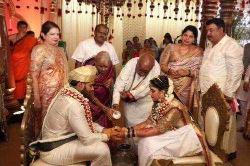 HD Kumarasamy's Son Nikhil Kumaraswamy Wedding Stills (8)